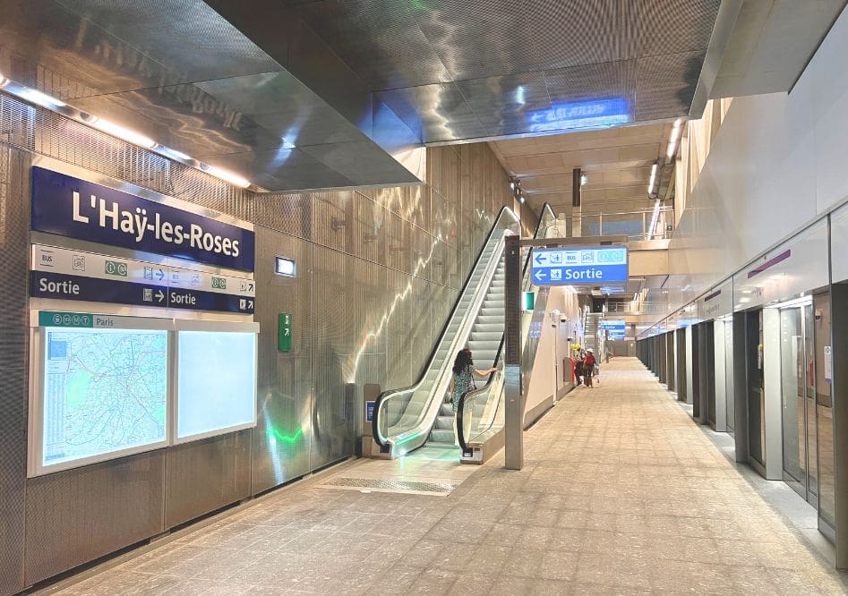 Vom Himmel über Orly bis zu den Lichtern der Olympischen Spiele: Sammode beleuchtet die U-Bahn-Linie 14